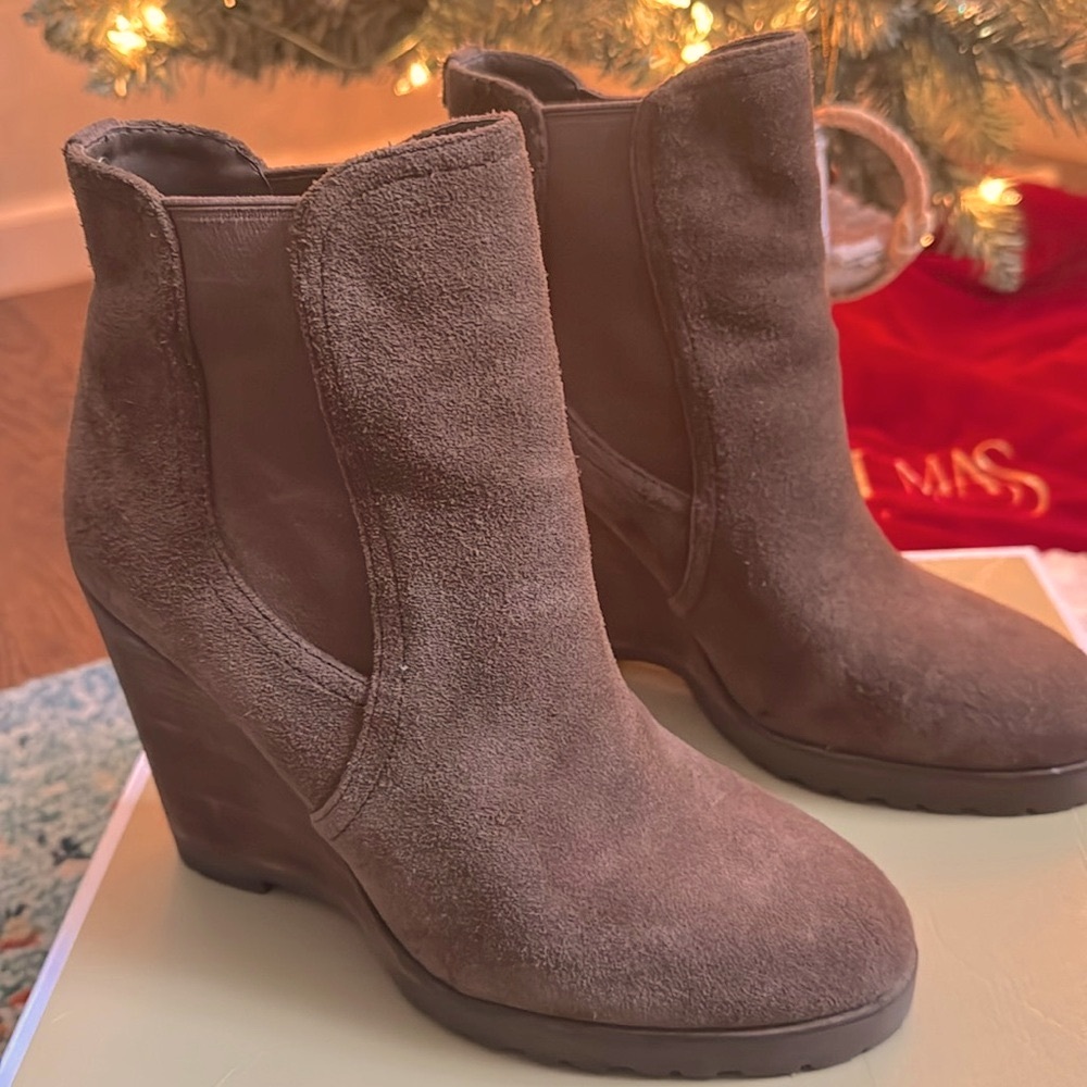 Michael Kors suede boots size 8.5 Brown. Worn one time. - Picture 1 of 13